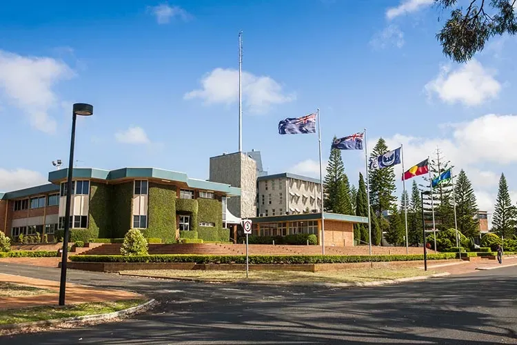 The University of Western Australia (UWA)