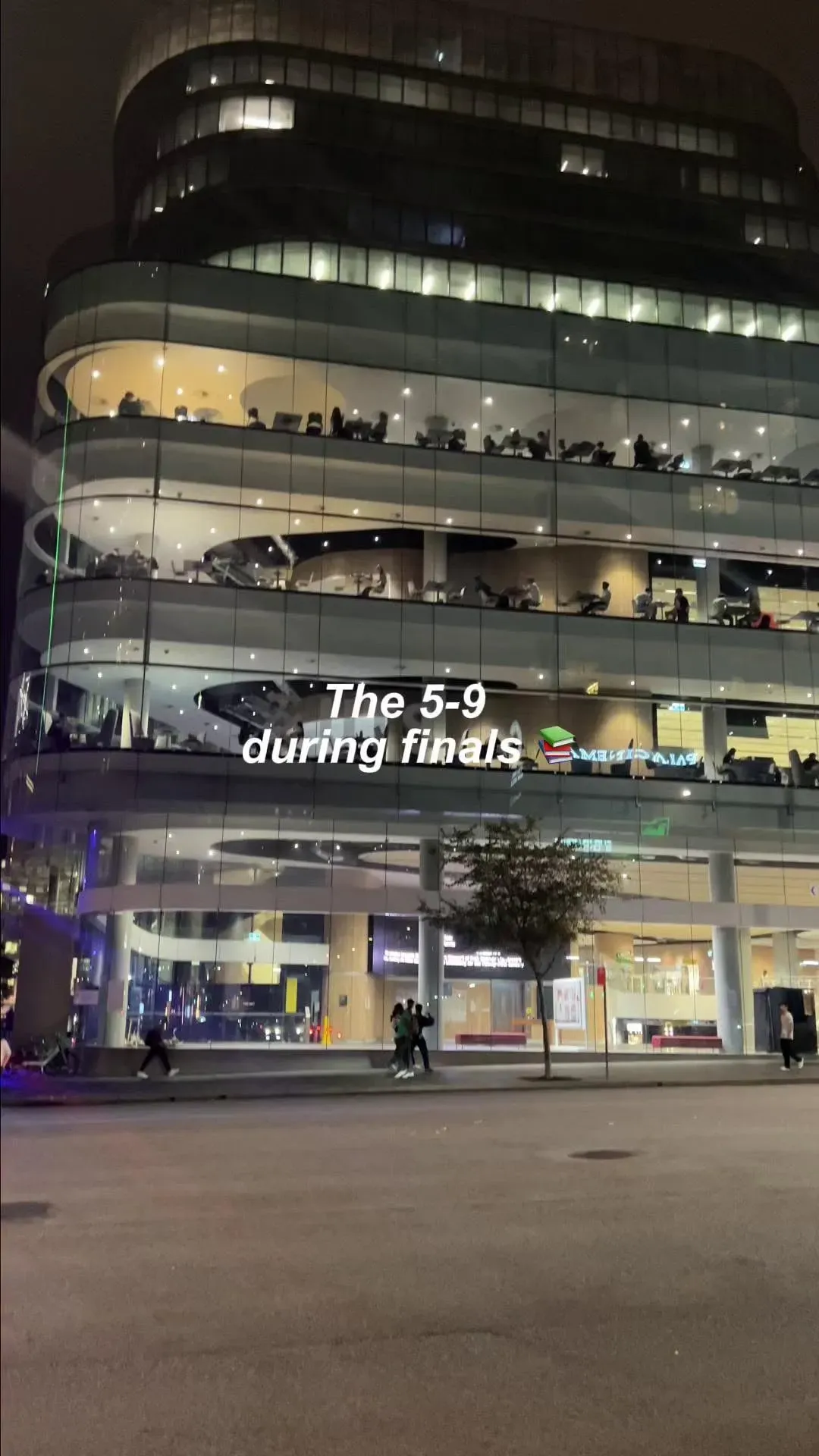 Finals season 🤝 UTS library
📸 @officialgarrettlindsay