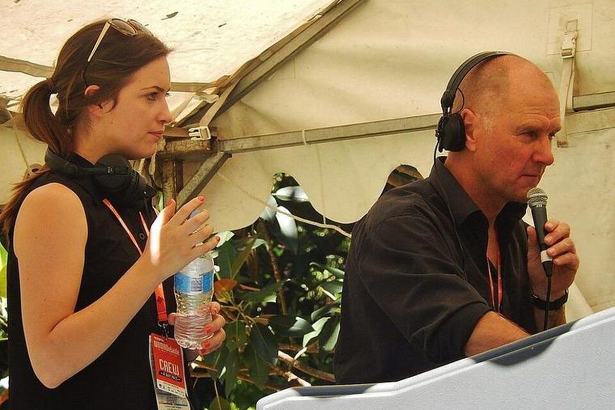 Stage manager: call the show